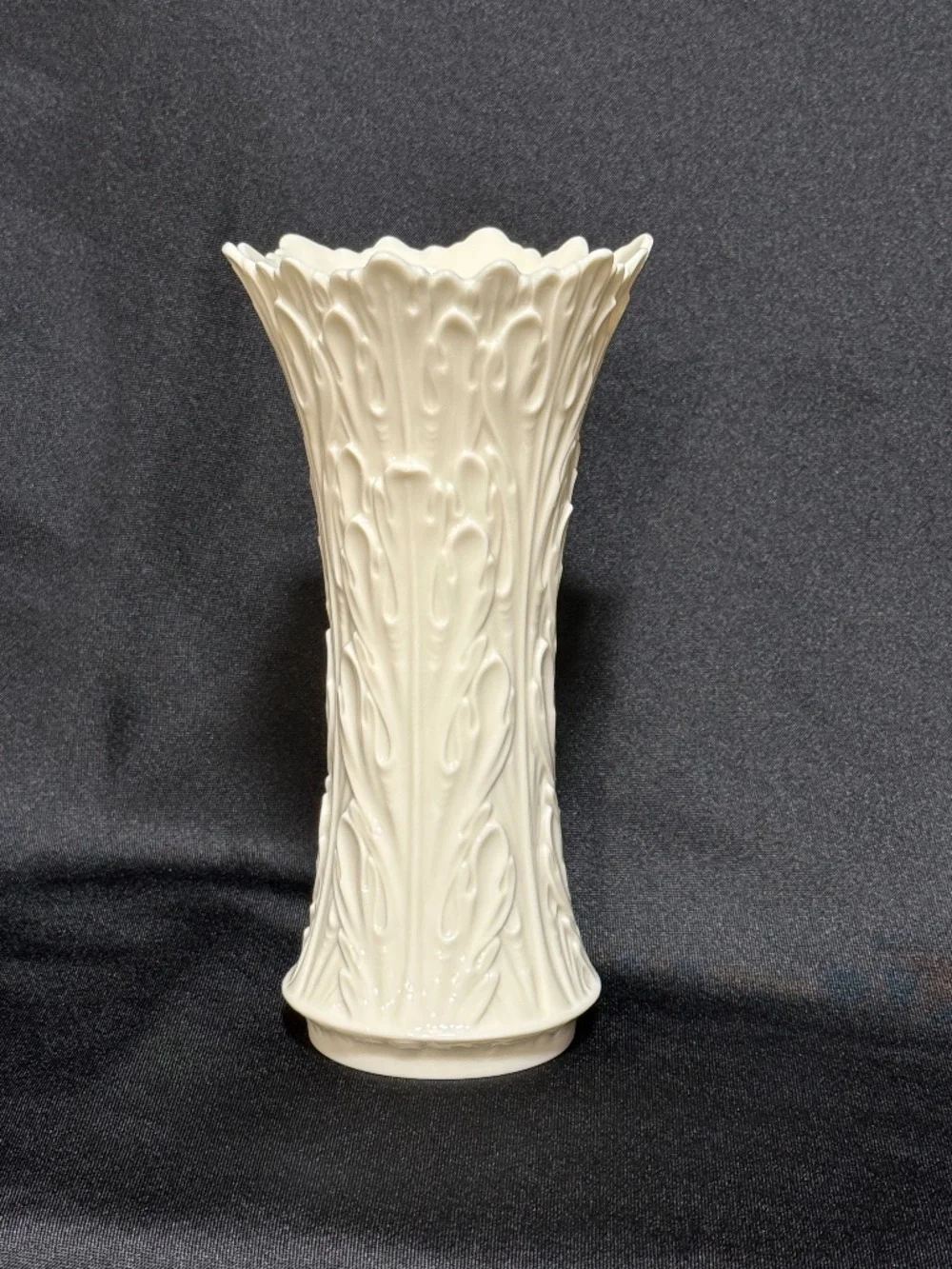 Lenox Woodland Collection Ivory Porcelain 8.5